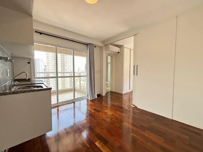 Apartamento 38m² | Próx. Metro Ana Rosa | Armários | Chuveiro a gás
