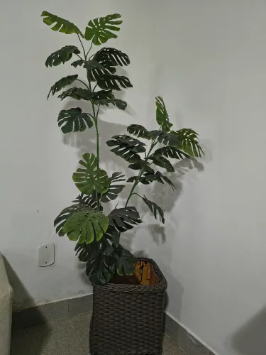 Planta artificial com vaso