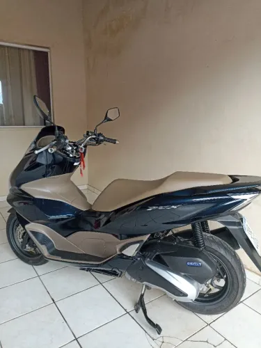 PCX DLX IMPECÁVEL