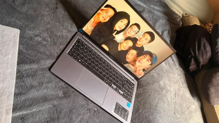 galaxy book core i3. 8 meses de uso nota fiscal sem marca de uso.