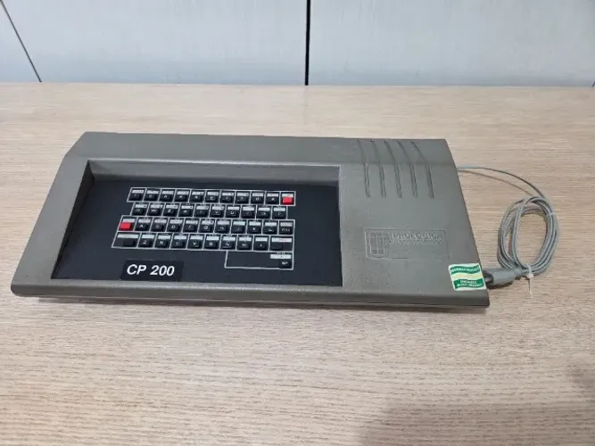 Antigo computador CP200 Prologica