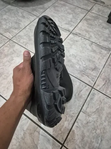 Bota de Segurança 43