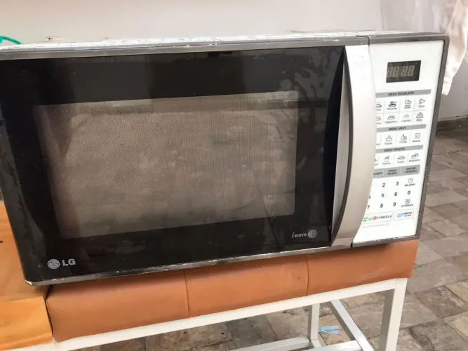 MICROONDAS GRANDE 43L