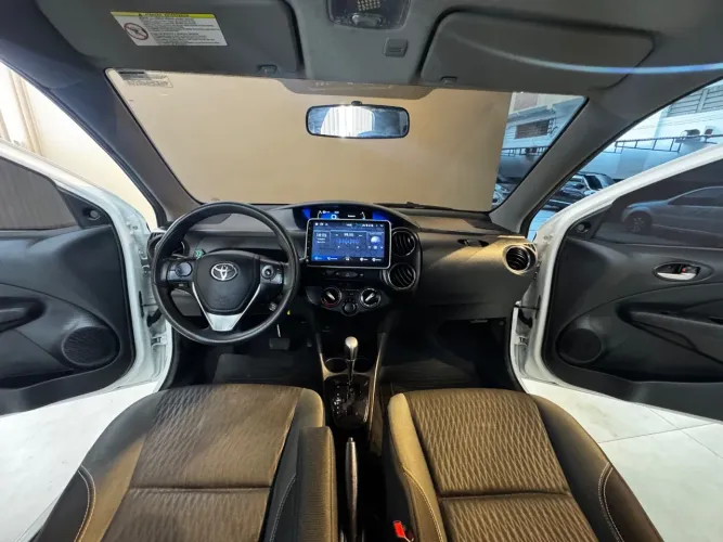 Toyota Etios X Plus Sedan 1.5 Flex 16V 4P Aut. 2021