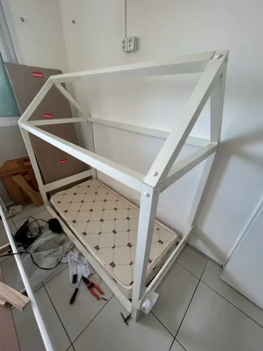Cama Montessoriana Infantil Modelo Casinha - Ótimo Estado