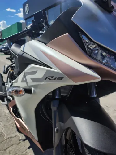 YAMAHA R15 ABS 2026