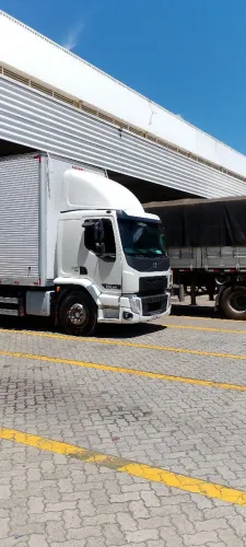 Caminhão truk baú volvo VM 290 automático