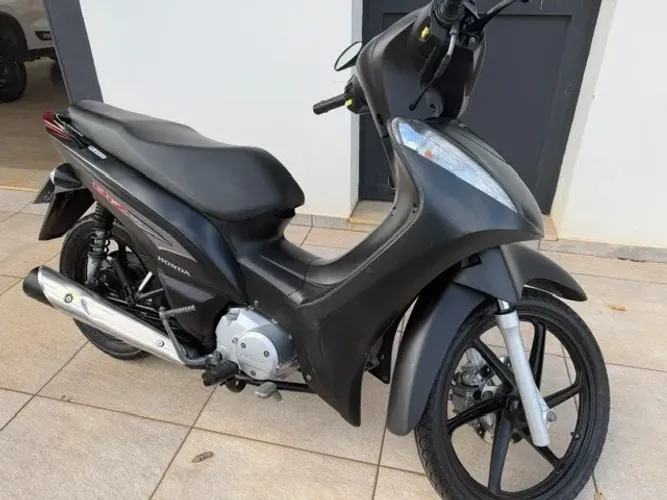 Biz Preto Fosco extremamente nova