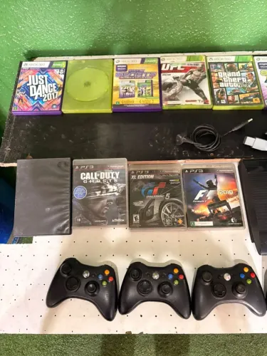 Ps3 com jogos e acessórios de Xbox 350