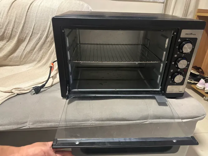 Forno elétrico Britânia de 50 litros (BFE50P) 1500W / 127V