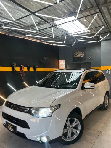 Mitsubishi Outlander 2.0 16V 160cv Aut. 2015