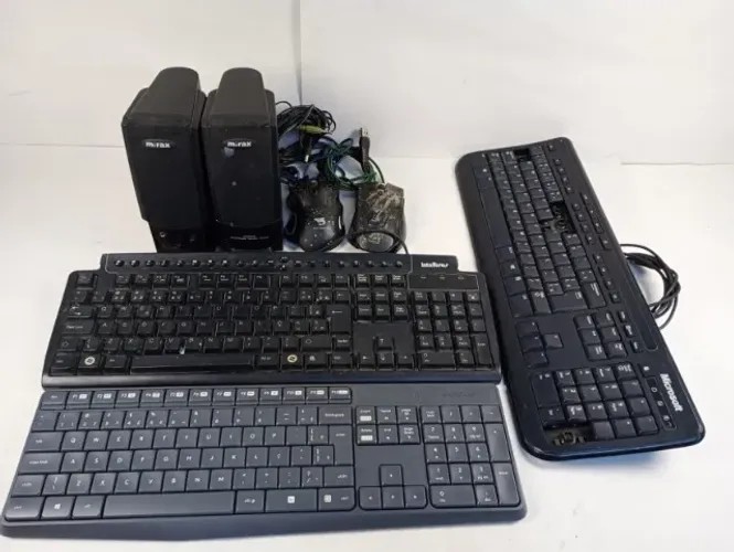 Lote Periféricos para PC (Caixas Mirax + Teclados Intelbras, Microsoft, Logitech + Mouses)