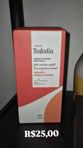 SABONETE - MORANGO E BAUNILHA DOURADA - NATURA