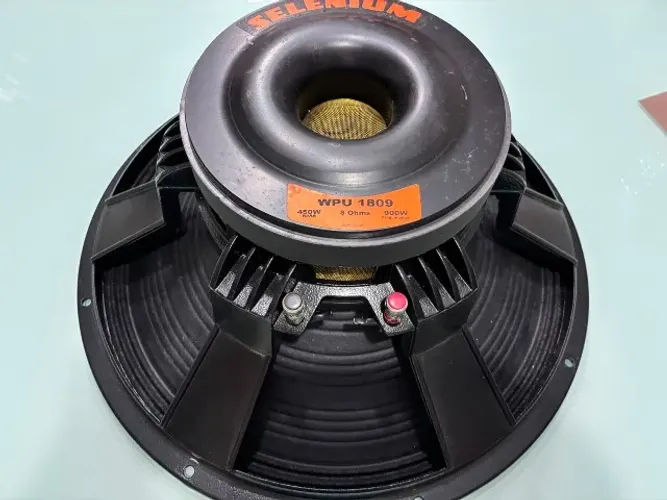Subwoofer 18 Pol Selenium 450w Rms 8 Ohms