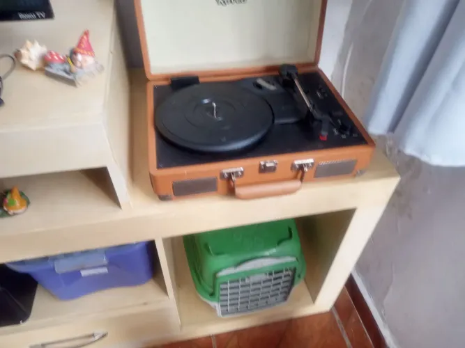 Vitrola raveo retrô