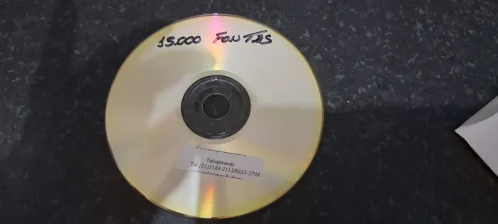 CD com 13.501 fontes (letras) para computador.
