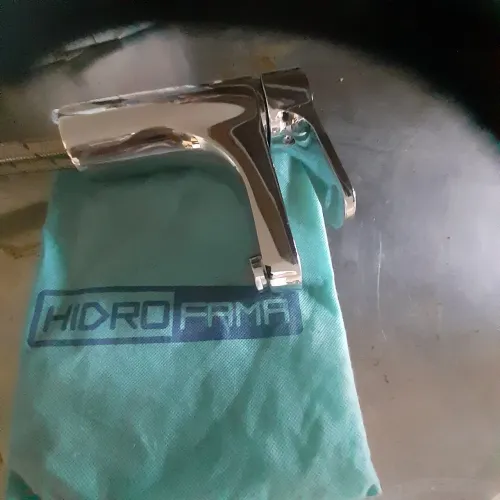 Torneira Nova marca hidrofama 2° linha da deca .