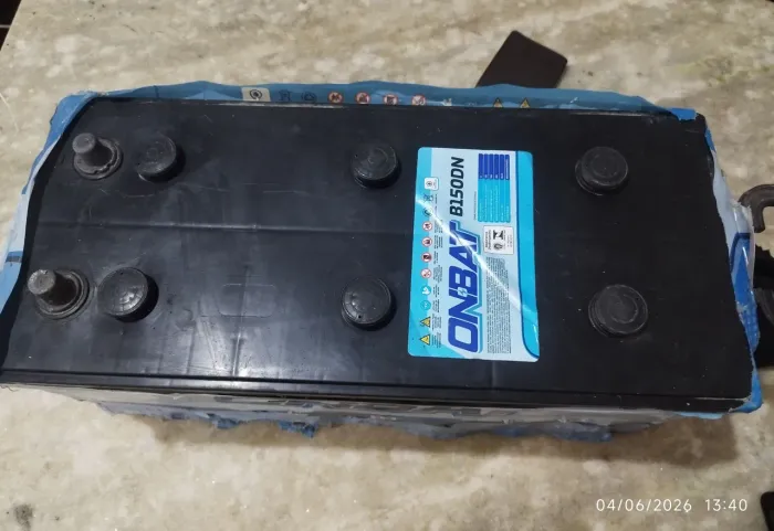Bateria Automotiva 150 amperes e um amplificador Taramps Hd 3.000