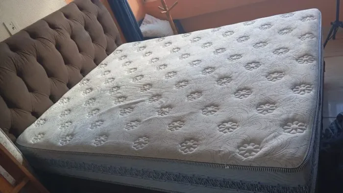 Cama queen