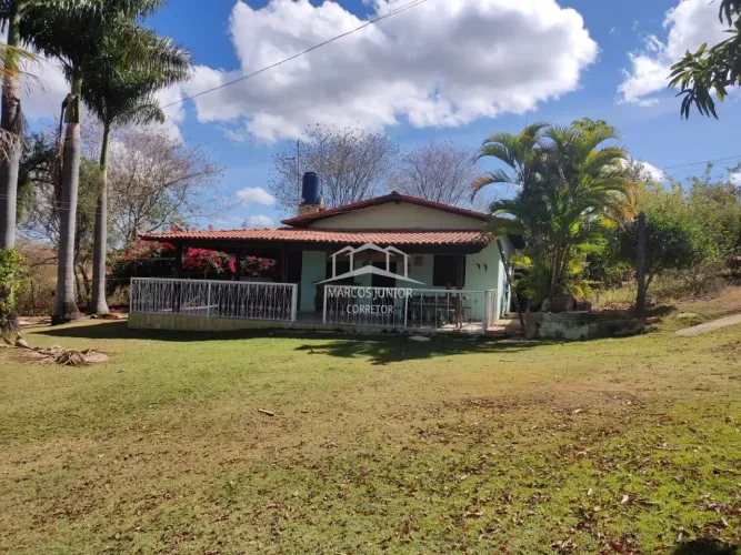 VENDO LIDA CHACARA DE 33 .000 M² A 15 KM DE MONTES CLAROS PELA ESTRADA DA PRODUÇÃO!!
