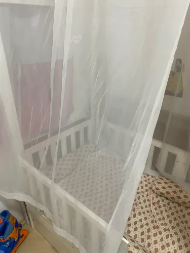 Cama de criança Montesoriana,formato Casinha.