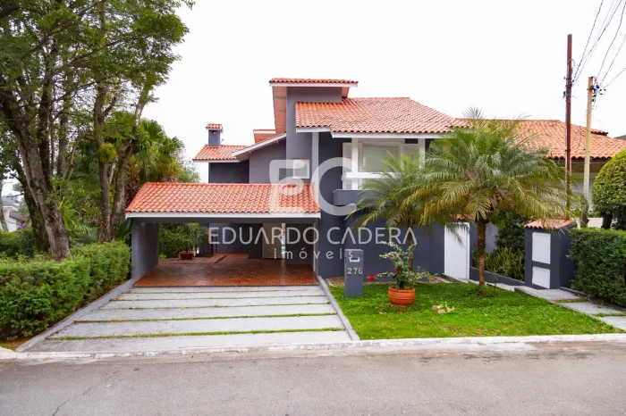 Casa Exclusiva para Locação Alphaville | 4 Quartos, Piscina e Espaço Gourmet