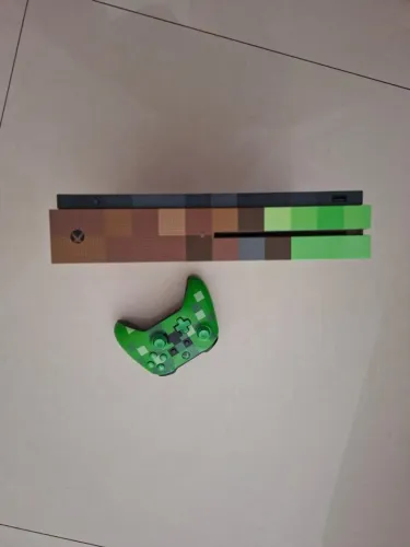 Xbox One S 1Tb edição minecraft (usado)
