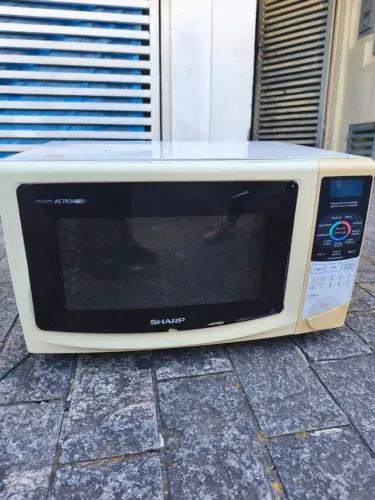 Microondas Sharp - Para conserto ou retirada de peças