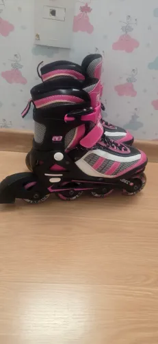 Patins lindo calça do numero 33 ao 36