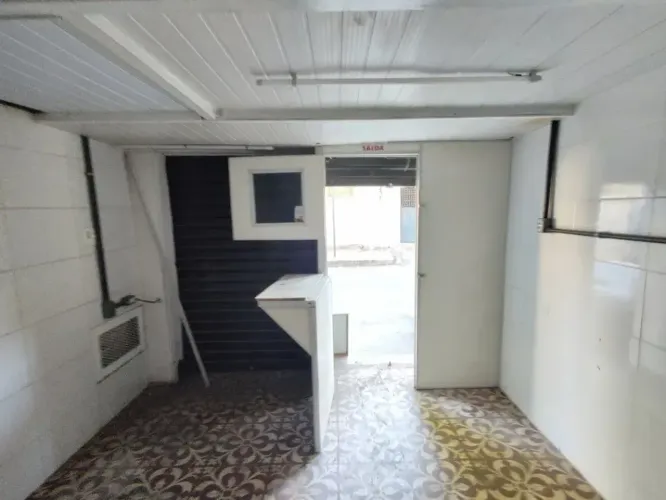 Aluguel loja 29 m² com jirau, porta para delivery, Rua Dr. Câmara Coutinho 09 - Barreto, N
