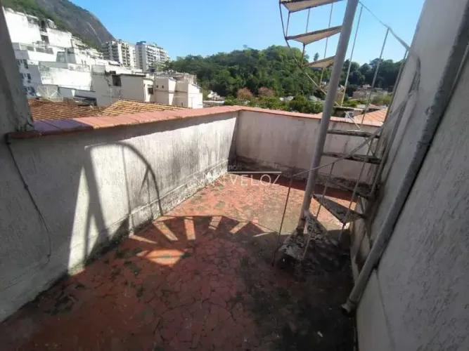 Apartamento - / Residencial / Humaitá