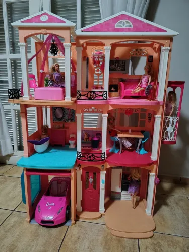 Casa da Barbie DreamHouse 3 andares com elevador 