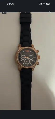 Vendo relógio Victor Hugo semi novo 