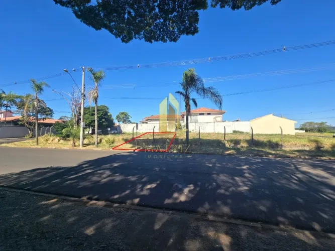Vende-se Terreno em Cristais Paulista, SP