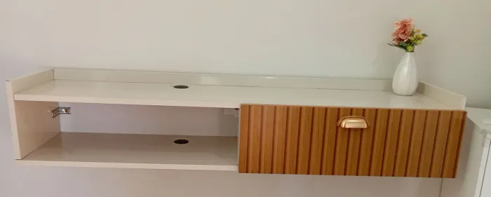 Penteadeira suspensa