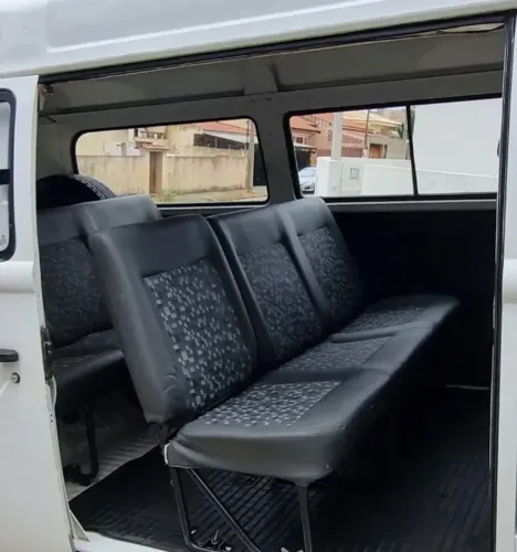 Bancos para kombi 2012 Meio e Traseiros