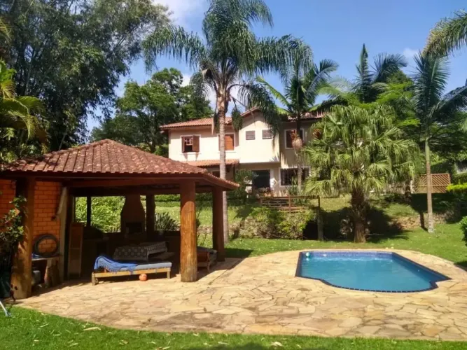 Casa a venda em Granja Viana Condominio Algarve