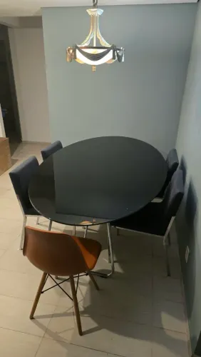 Mesa de Jantar Oval Vidro Preto 2,18m + 6 cadeiras