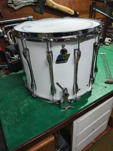 Caixa Ludwig Marcial 15x12 com 12 afinações 
