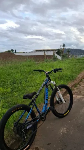 Hupi naja 2025 com maxxis e ppf