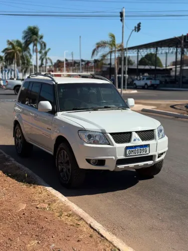 Mitsubishi Pajero TR4 2.0/ 2.0 Flex 16V 4X4 Aut. 2013