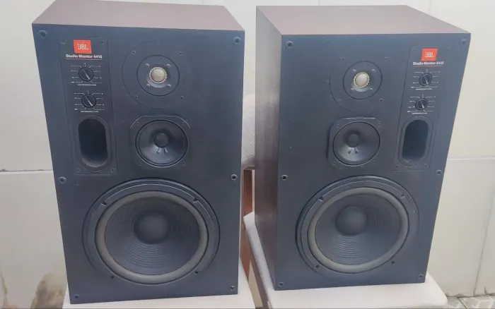 Caixas JBL 4410 Studio Monitor (Par)