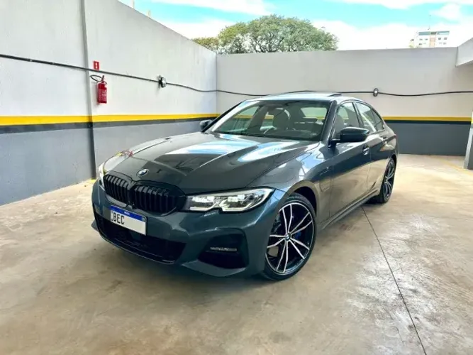 BMW 330E M Sport 2.0 Turbo Híbrido AU 2020