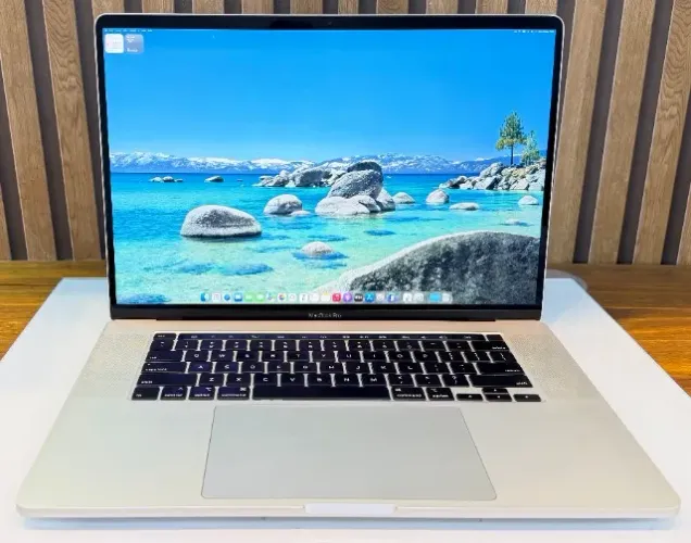 MacBook PRO 16 Polegadas A2141 I7 2.6 Mem 16gb SSD 512 Gpu AMD 4GB