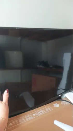 Tv 32 polegadas marca Mtek funcionando perfeitamente 