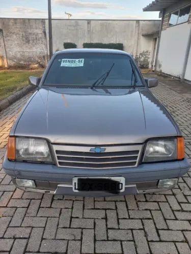 Chevrolet Monza Classic SE 2.0 /mpfi E EFI 2P E 4P 1989