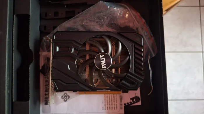 Nvidia Geforce 1660 Super GDDR6 6GB 192 bits
