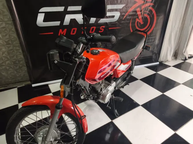 Vende se ou troco today placa preta zera  moto toda revisada pintura ? mas de 7 mil cromo