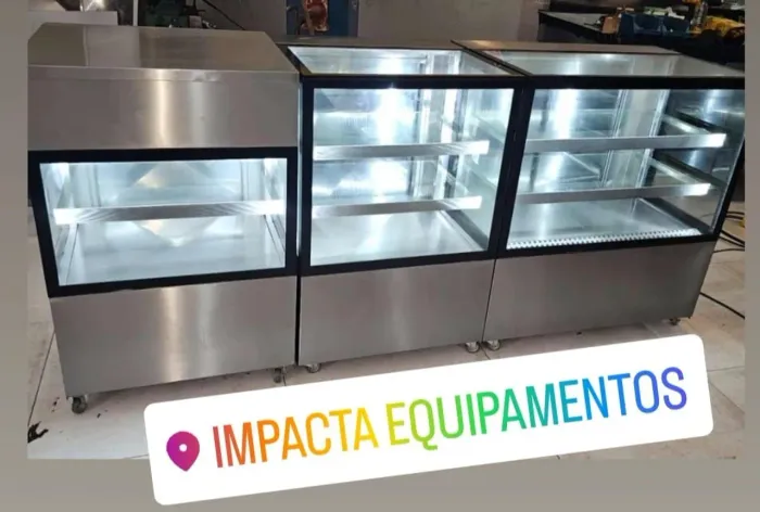Balcão expositor sob medida para lanchonetes, padarias 