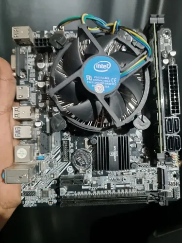 Placa mãe 1155 H61 core i3 2120 4 GB cooler e espelho